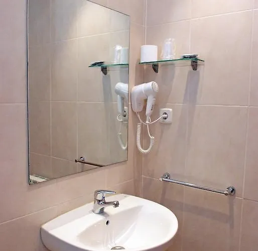 Goya Hotel *